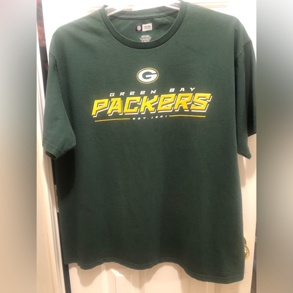 Unisex NFL Team Apparel XL Green Bay Packers T-shirt. Dark green.